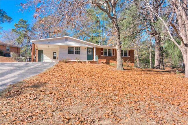 Building Photo - 2301 Mura Dr