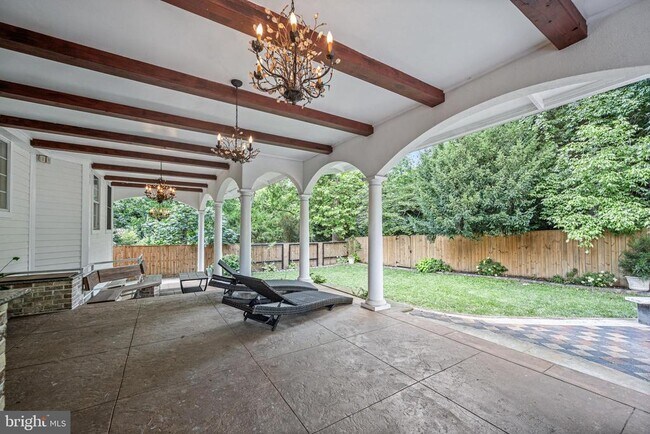 Building Photo - 9715 Singleton Dr