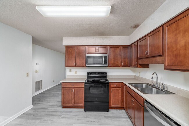 Building Photo - 118 Roberta Dr