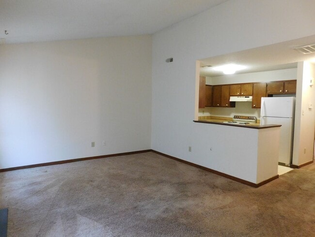 Building Photo - 1542 College Way