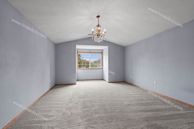 Building Photo - Charming 3-Bedroom Home with Attached Garage & Fenced Yard in North Portland - 1 MONTH FREE!