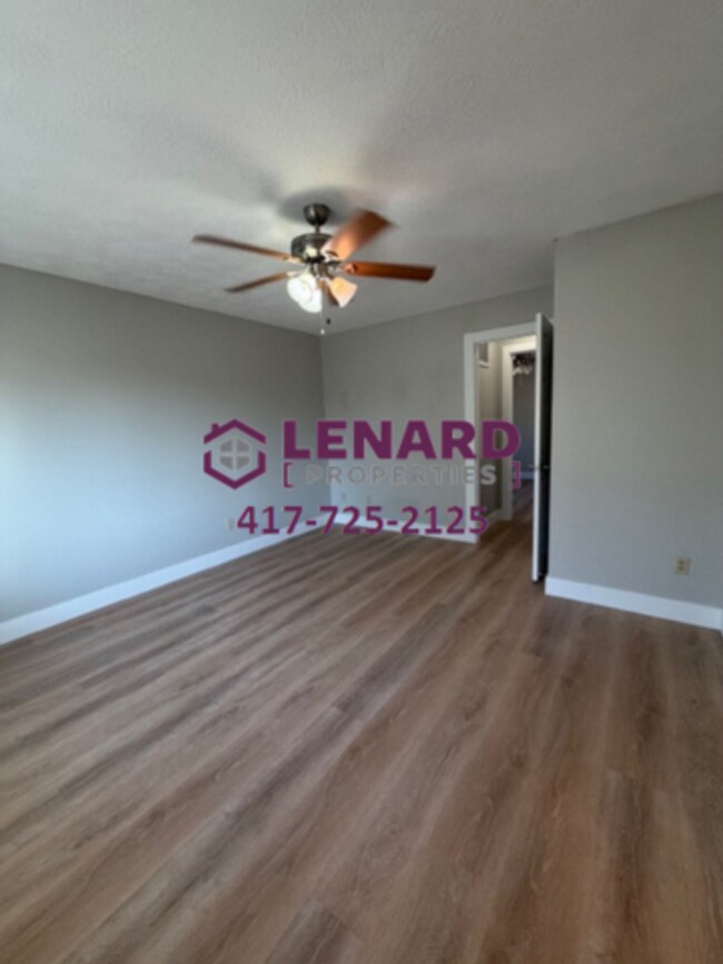 Building Photo - Spacious 3 Bedroom Home!