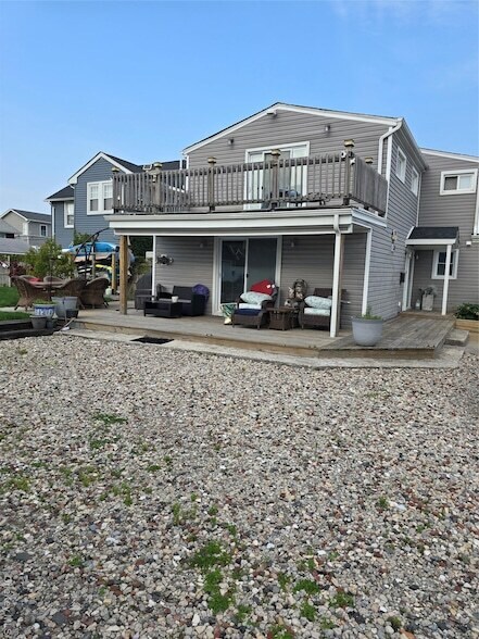 Building Photo - 18 Julian Pl