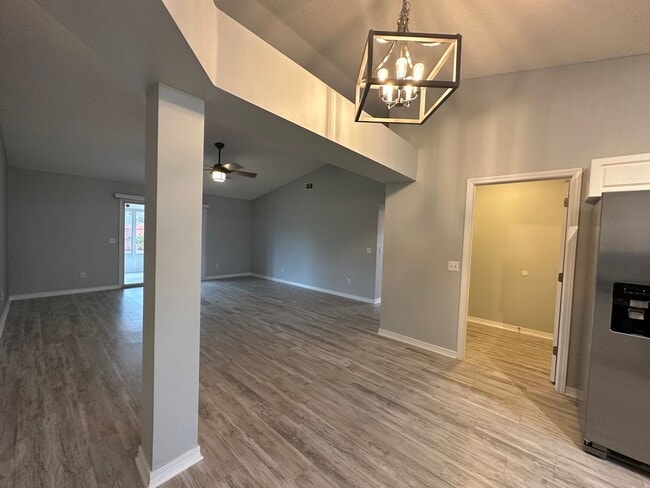 Building Photo - Adorable Home For Rent