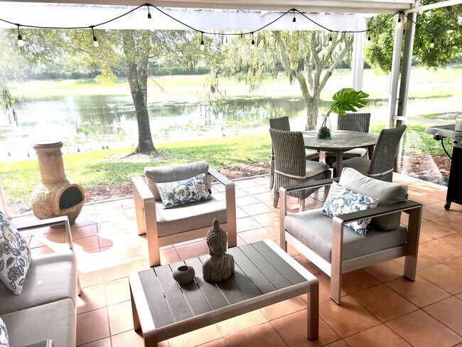 Building Photo - 10614 Lake Shore Dr