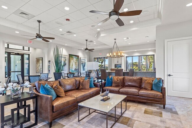Building Photo - 16133 Camden Lakes Cir