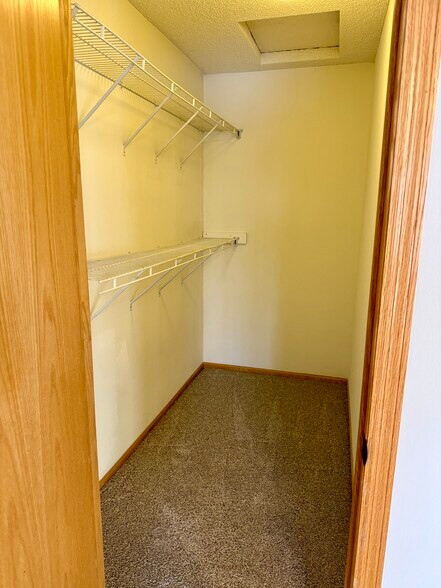 Building Photo - 176 Pheasant Ridge Dr