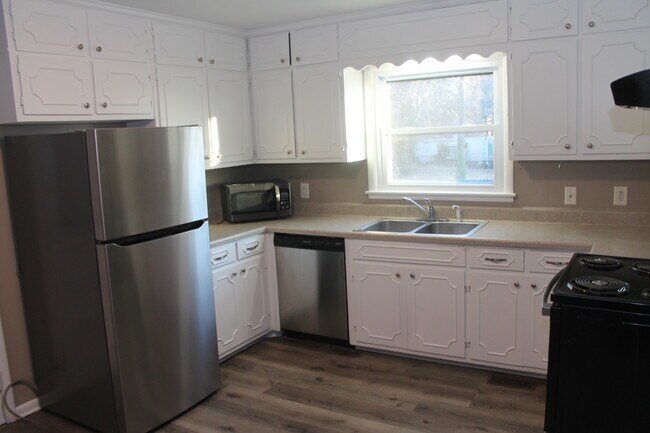 Building Photo - 2602 Gibson St NW