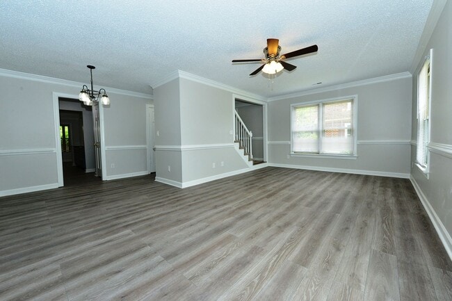 Primary Photo - Close to Base, Beach and Downtown!
