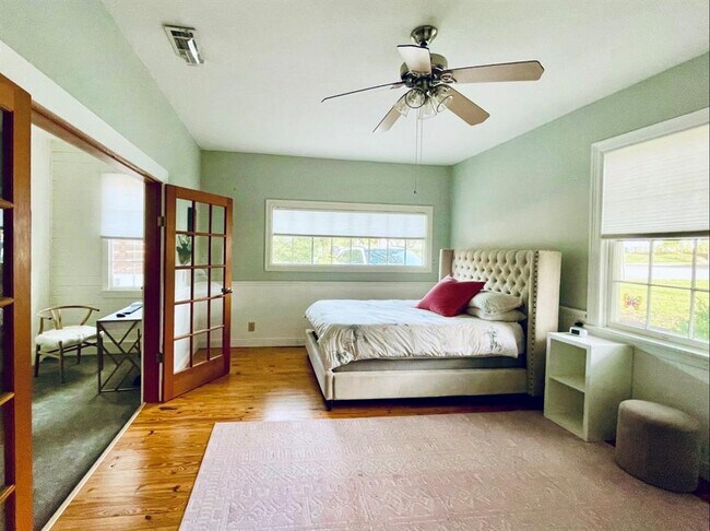 Building Photo - 3321 Windsor Rd