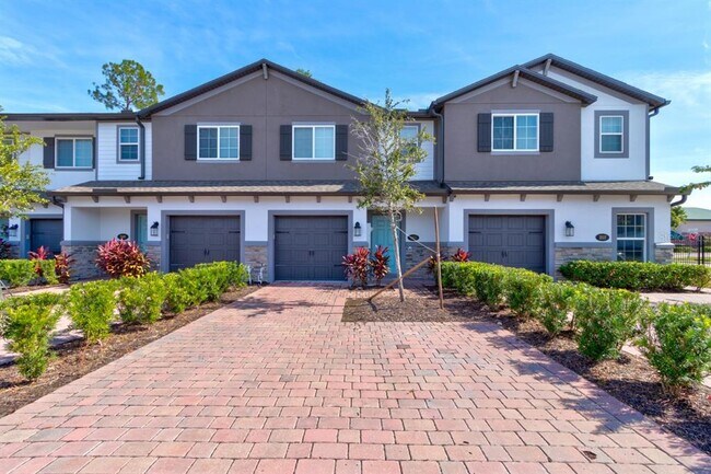 Primary Photo - 263 Cape Honeysuckle Pl