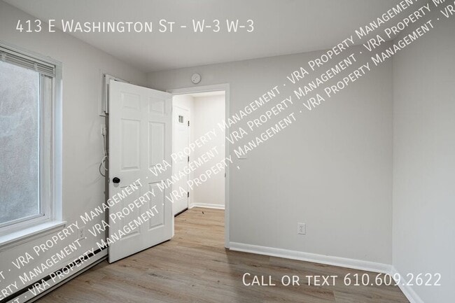 Building Photo - 413 E Washington St