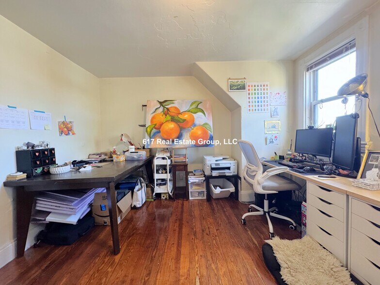 Building Photo - 26 Royal St