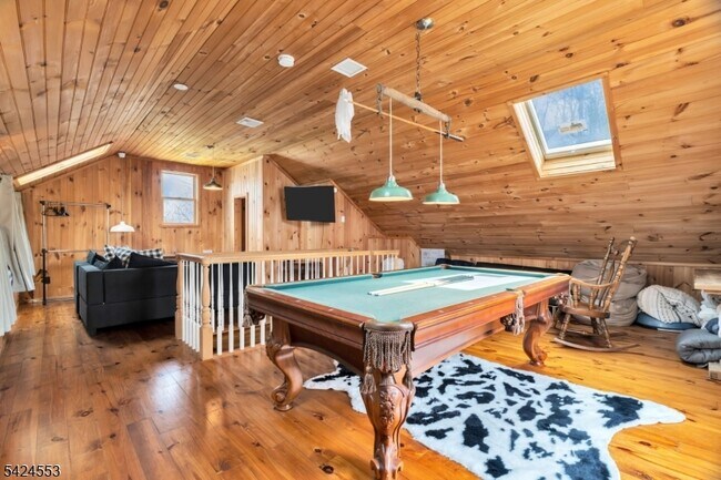 Building Photo - 363 Lakeside Blvd