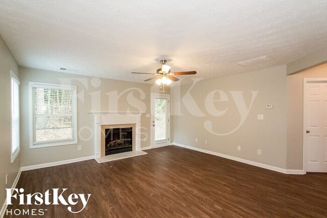 Building Photo - 1392 Alcovy Falls Dr SE
