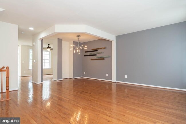 Building Photo - 3351 Beechcliff Dr