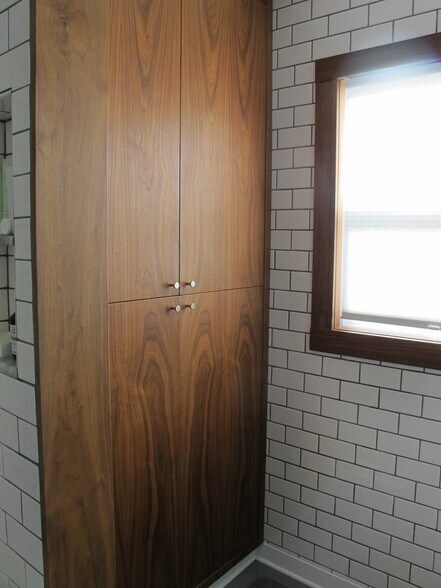 Bathroom + Storage - 5711 SE 67th Ave