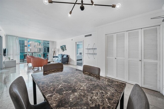 Building Photo - 5101 Collins Ave