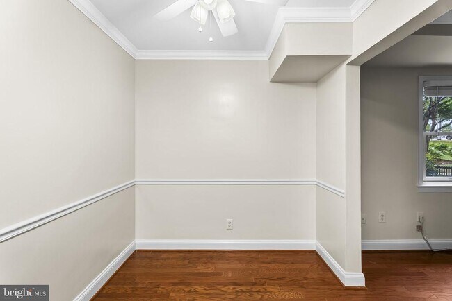 Building Photo - 922 S Washington St