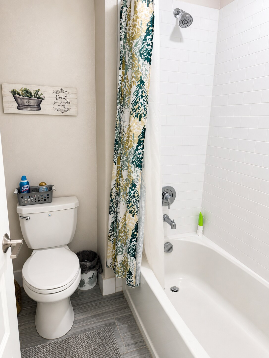 Upstairs Full Bath - 4023 Cadence Loop