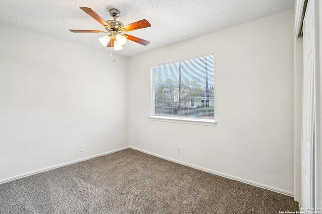 Building Photo - 6222 Candleview Ct