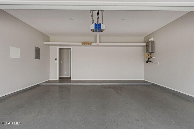 Building Photo - 7500 Porterhouse Ct