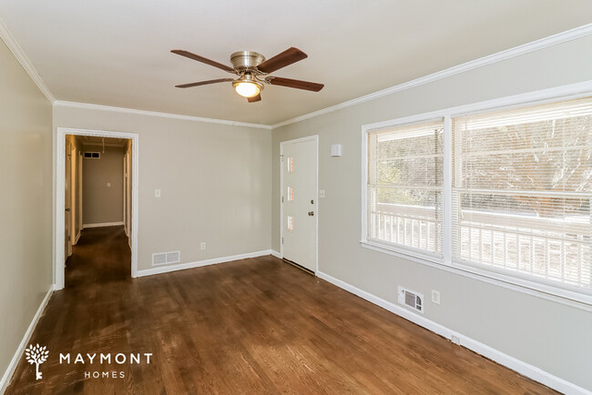 Building Photo - Brick Home in Austell, GA