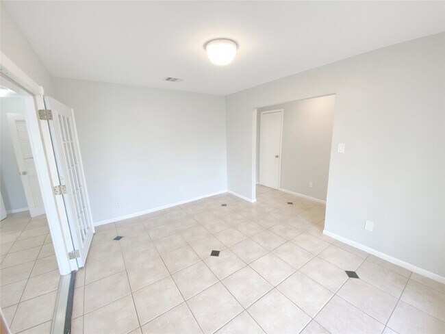 Building Photo - 8214 Riptide Dr