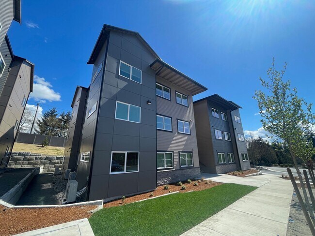 Building Photo - Grand Ridge