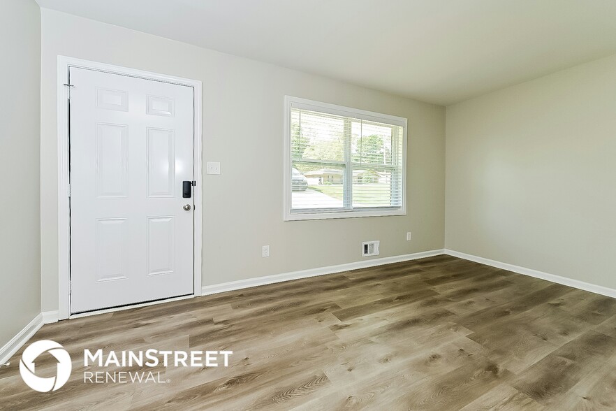 Building Photo - 2816 Knollview Dr