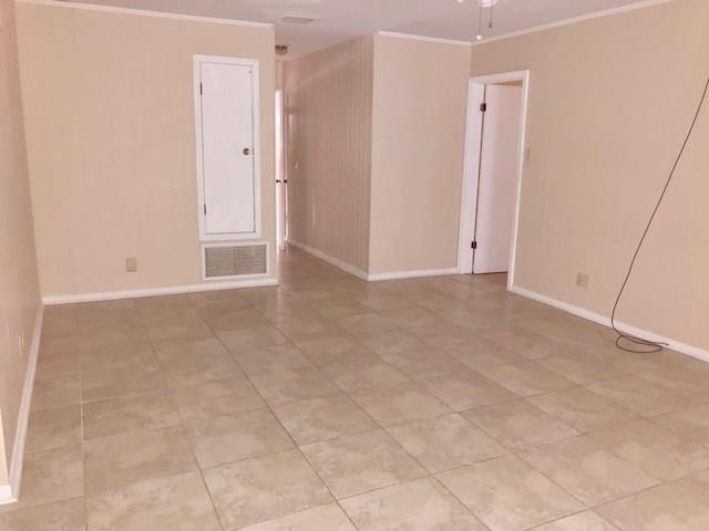 Building Photo - 6225 Parkwood Dr