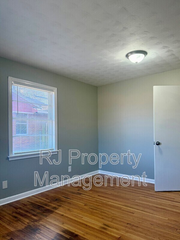 Building Photo - 1973 Tacoma Ave