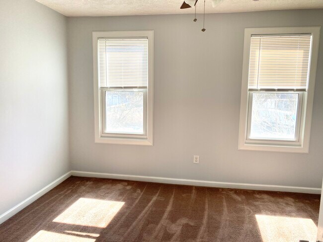 Building Photo - 1049 Fair Ave