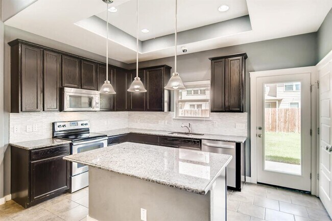 Building Photo - 16229 Travesia Way