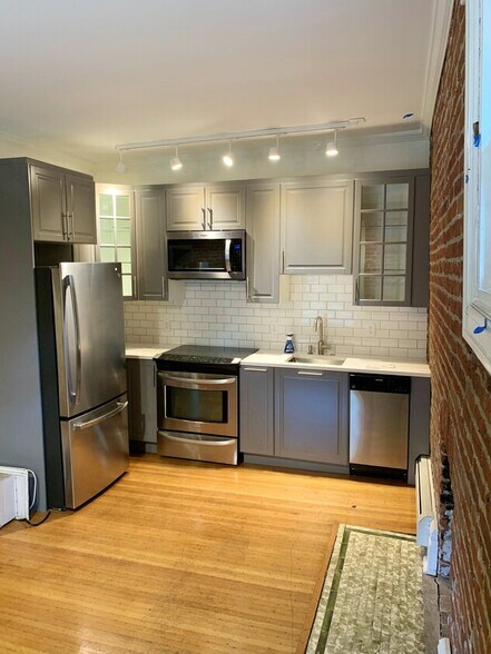 Building Photo - 1638 Adams St