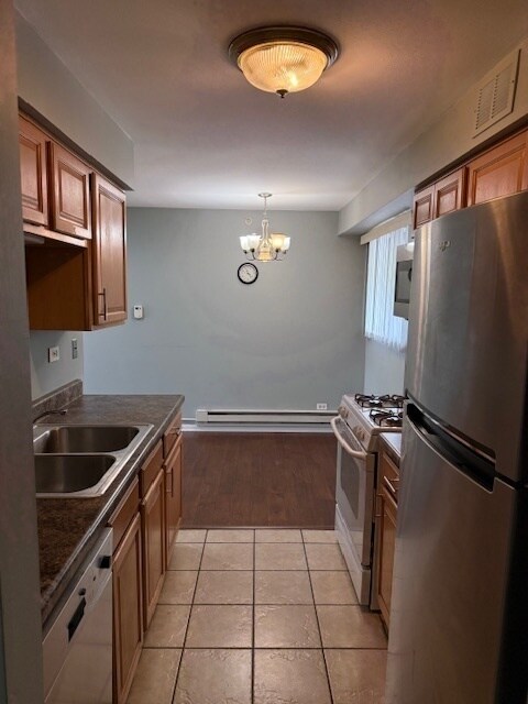 Building Photo - 1810 W Hatherleigh Ct