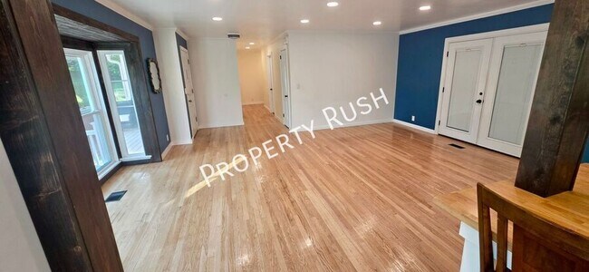 Building Photo - 3229 Westonia Dr