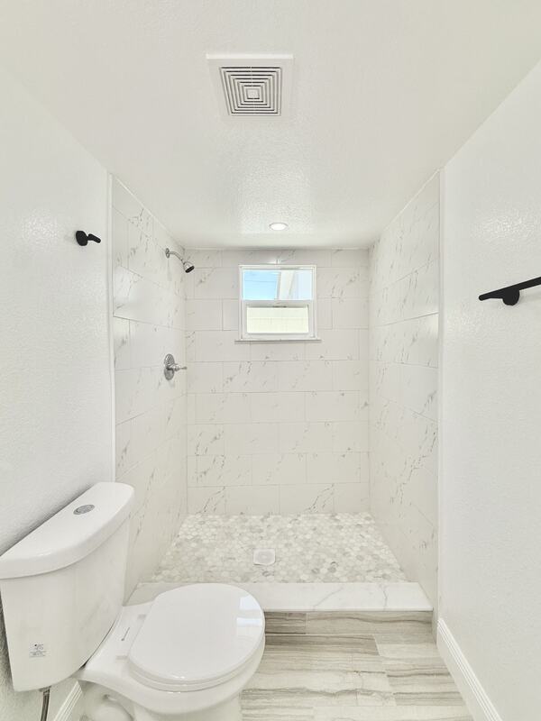 Building Photo - 2712 60th Ave N