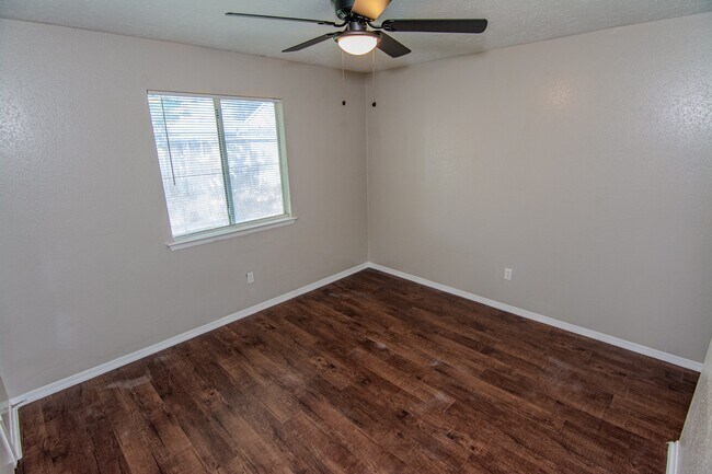 Building Photo - 16746 Selder Dr