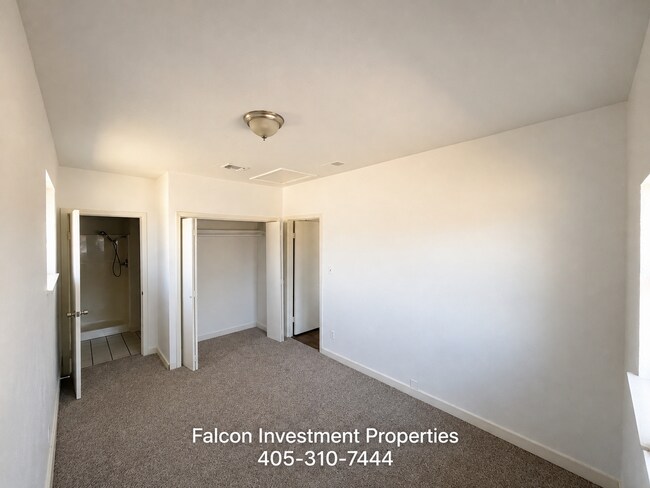 Building Photo - 3156 SW 71st St