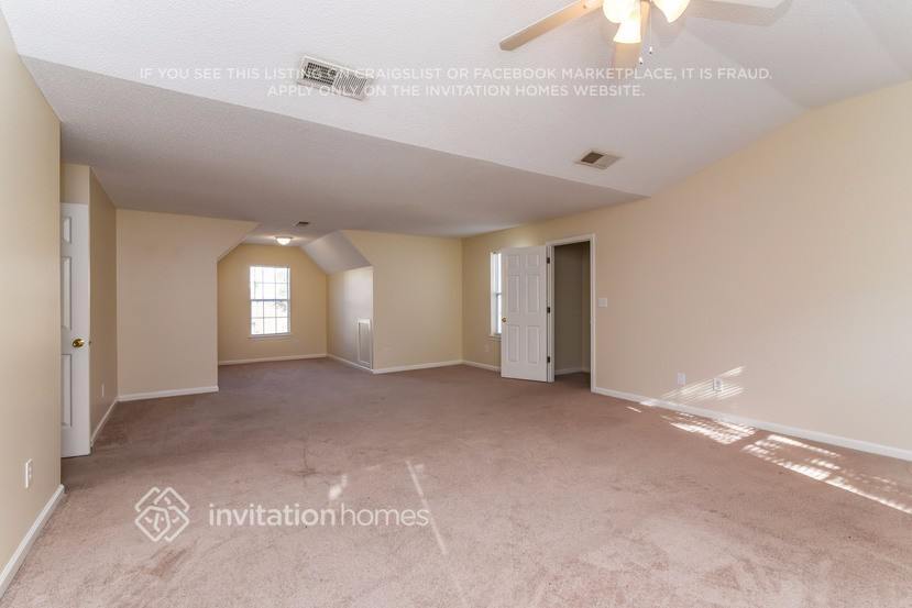 Building Photo - 6133 Wurtenburg Ln