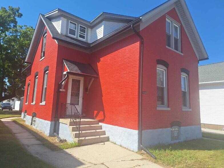 Building Photo - 1808 S 13th St