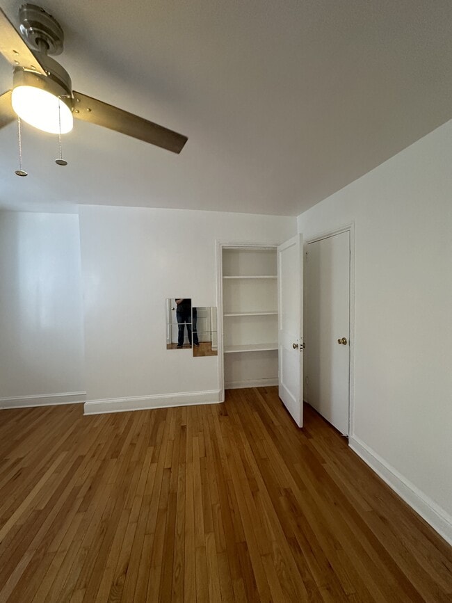 Building Photo - 1022 Carpenter St