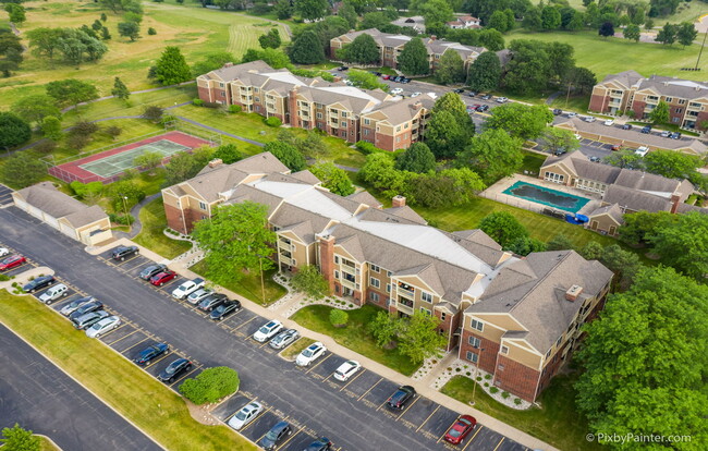 Primary Photo - 122 Glengarry Dr