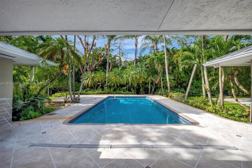 Building Photo - 5765 SW 84th St