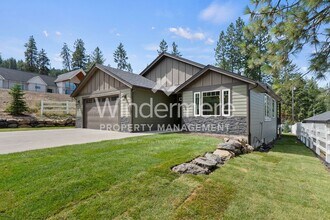 Building Photo - * Coming Soon 08/15/2025*Furnished Executi...