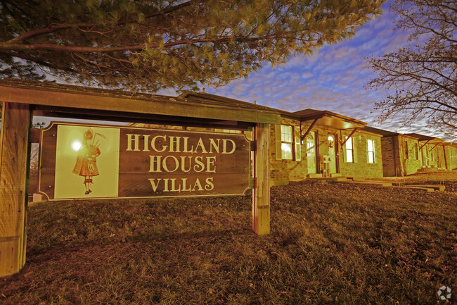 Primary Photo - Highland House Villas