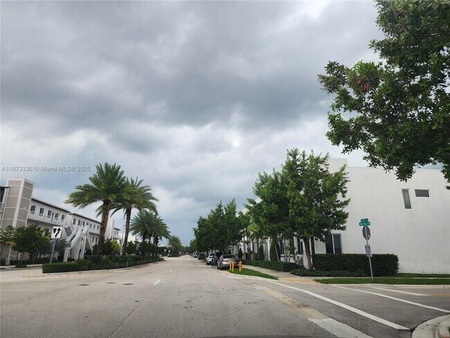 Building Photo - 6611 NW 102nd Path
