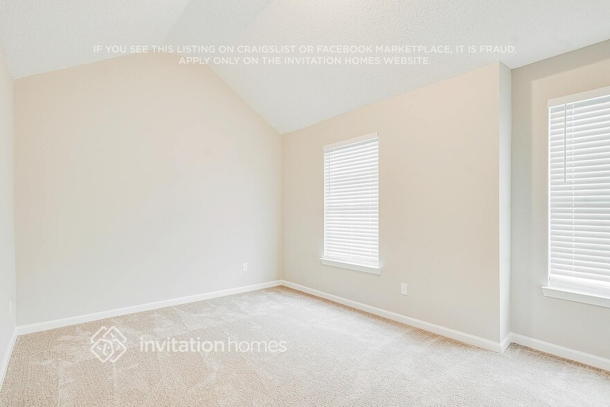 Building Photo - 4005 Shaded Oasis Ln