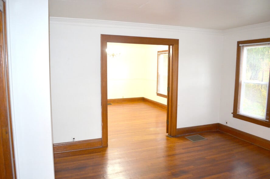 Building Photo - 3690 Enlow Rd